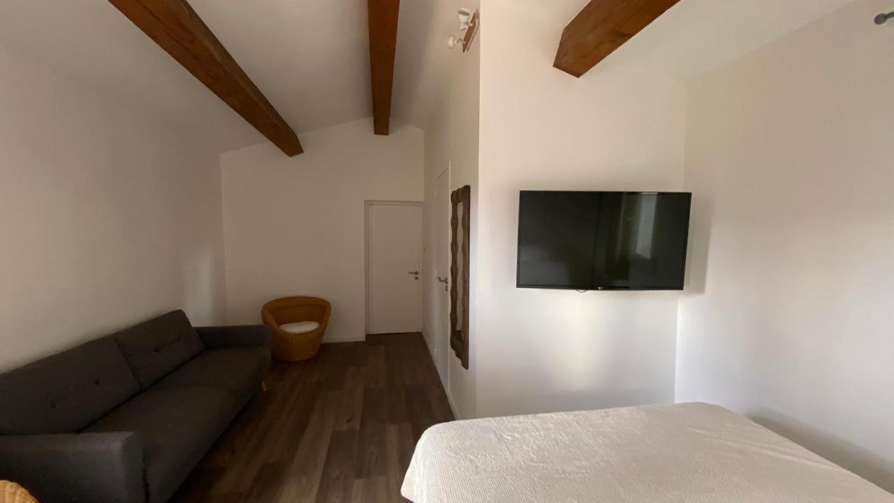 Les Magnolias Bed and Breakfast Marseille Eksteriør billede